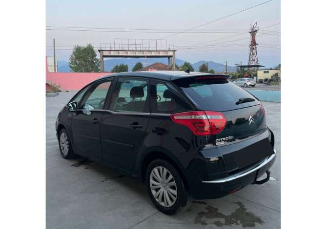 Noleggio Auto a Tirana - 35 Euro