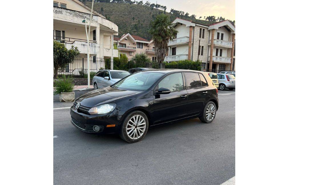 Jepet Makina me Qera Volkswagen Golf 6 per 40 Euro Dita. Rinas,