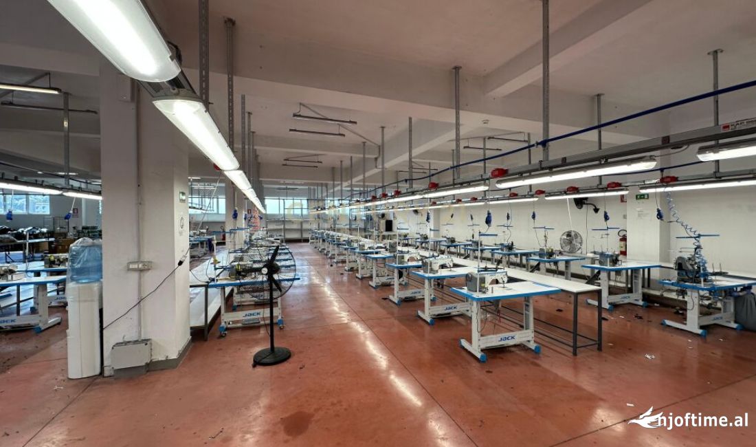 Magazine Me Qira Ne Prush, 1600 m2