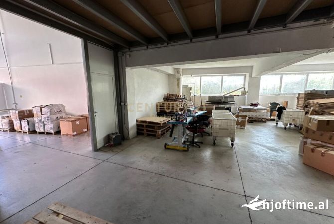 Magazine Me Qira Ne Prush, 1600 m2