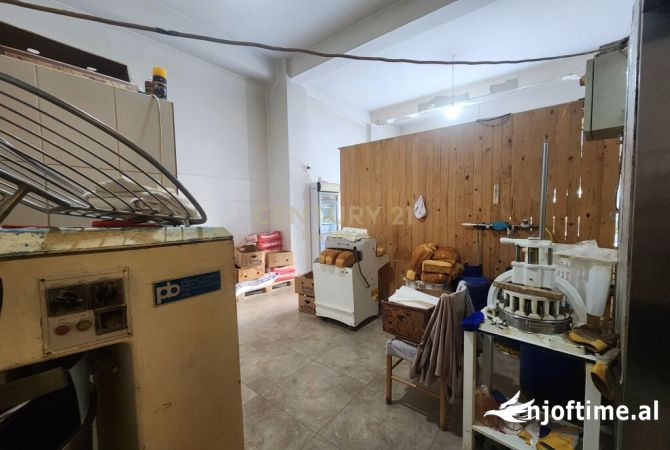 Ambient Biznesi Per Shitje Ne Yzberisht