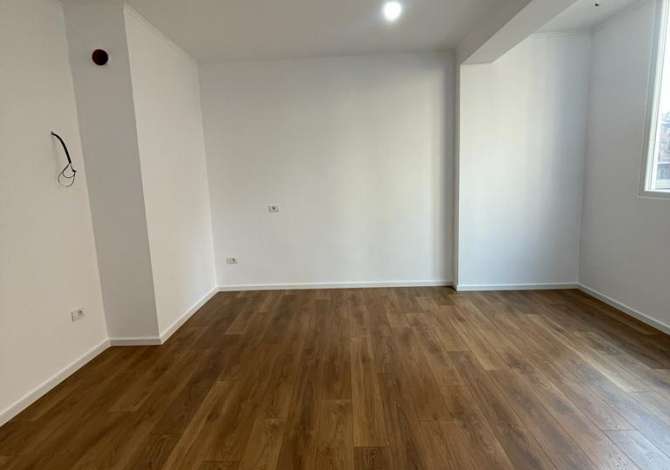 Qera Ambient ZYRE.Rr Bardhyl (prane Qendres) 430 Euro