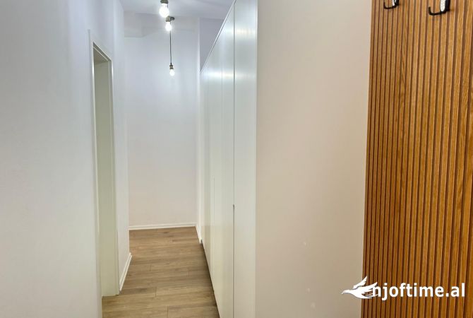 Business Property for Rent 3+1 in Tirana - 500 Euro