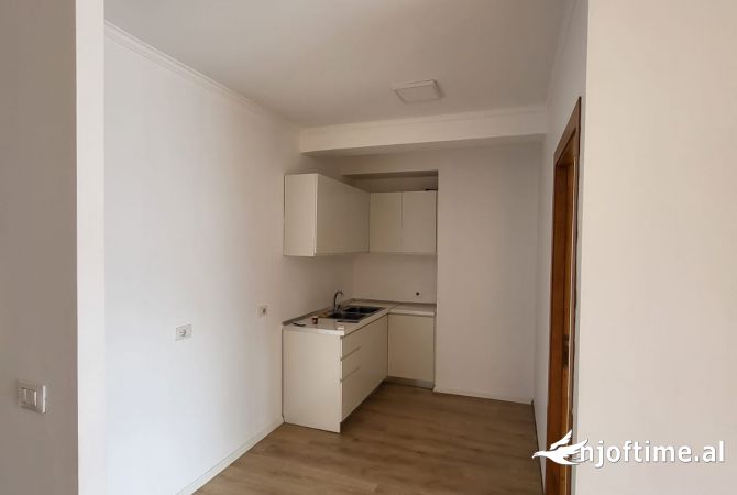 Ap.Shitje 2+1 Astir. 1000 Euro/m2
