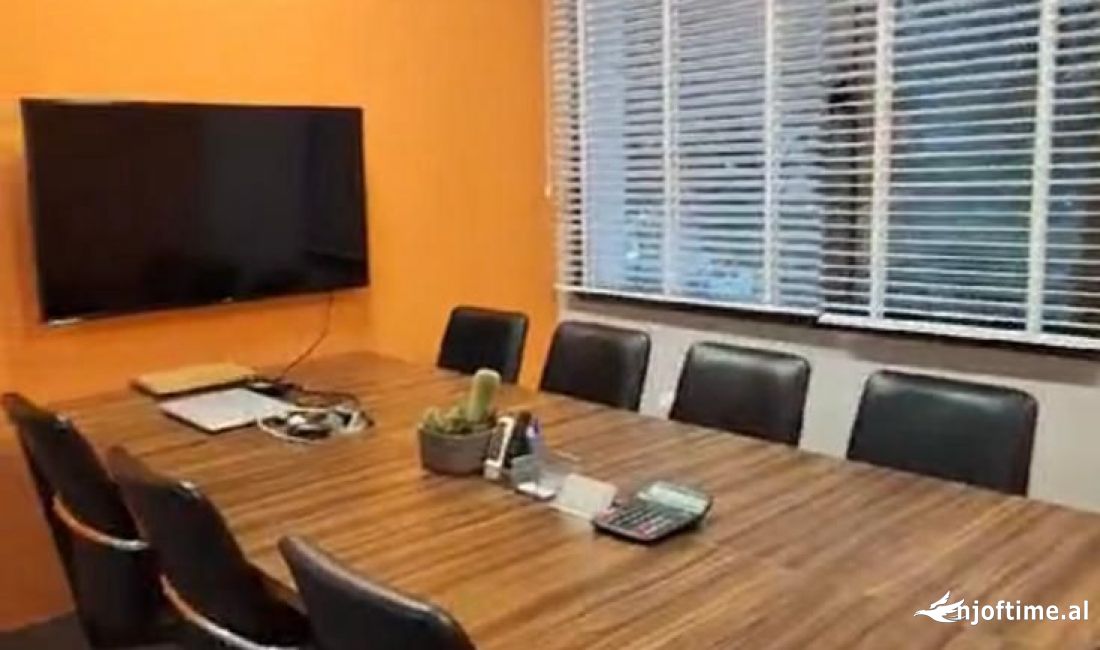 Shtepi ne shitje Apartament ne Tirane, 2+1, Mobilimi Pjeserisht e mobiluar, Pagesa 190,000  Euro.