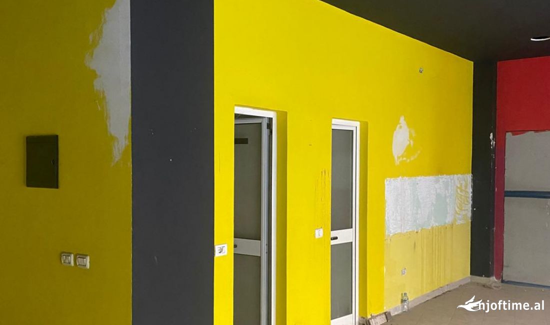 Qera Lokal . 400 Euro/Muaj