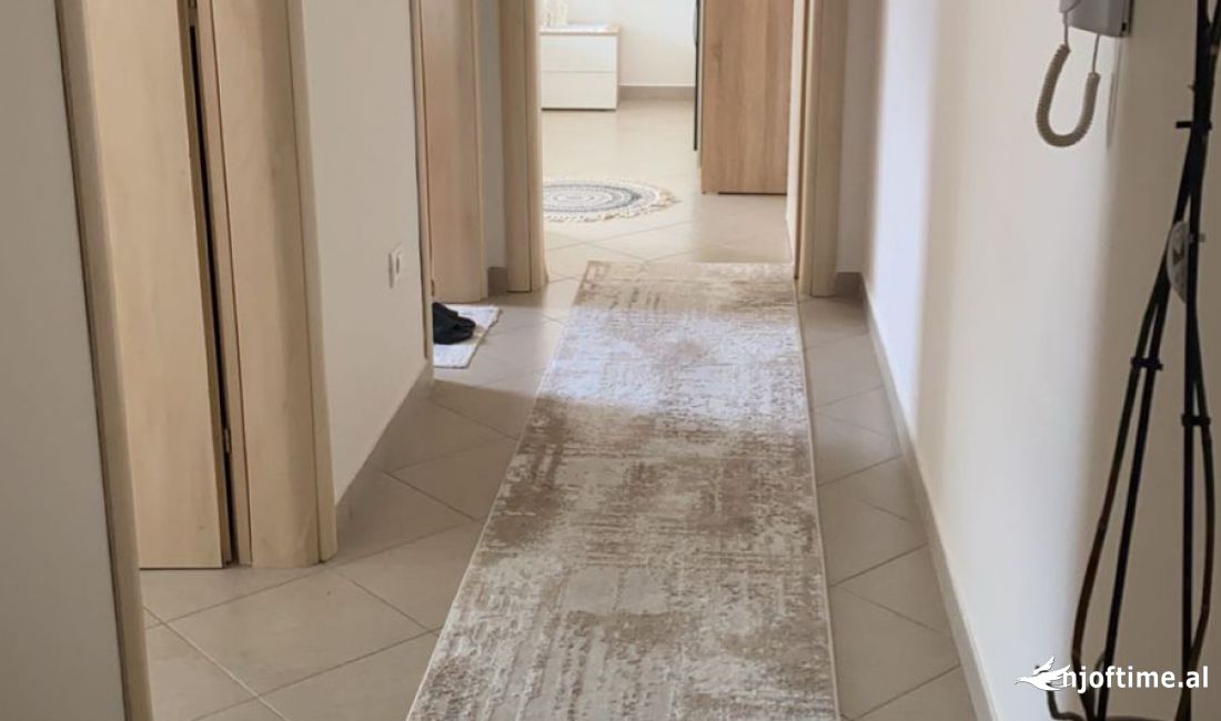 Appartamento in vendita a Tirana 3+1, Arredato