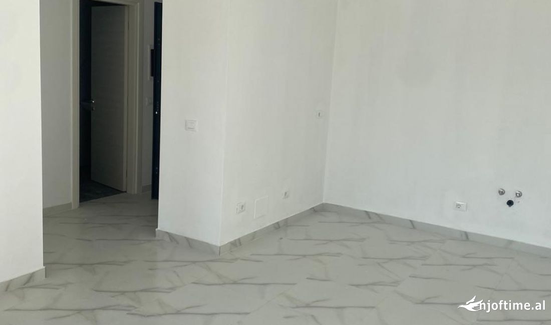 Qera Zyre 2+1 Bosh. Myslym Shyre &Pamje Panoramike. 650 Euro/Muaj