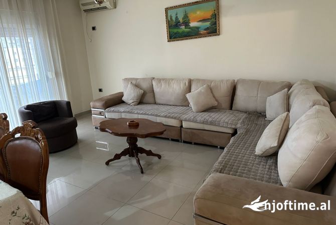 Qera 2+1 prane Shkolles Vasil Shanto.