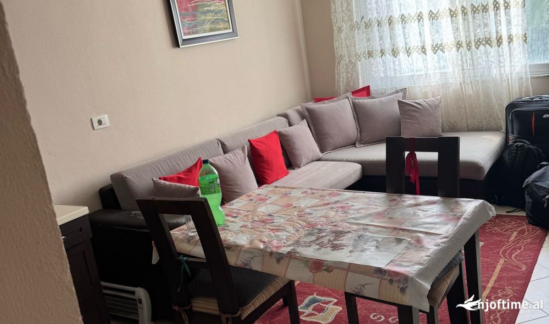 Shtepi me qera Apartament ne Tirane, 1+1, Mobilimi E mobiluar, Pagesa 400  Euro.
