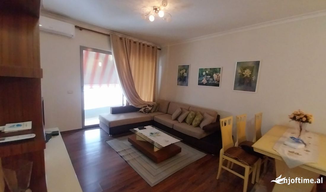 Shtepi me qera Apartament ne Tirane, 2+1, Mobilimi E mobiluar, Pagesa 450  Euro.