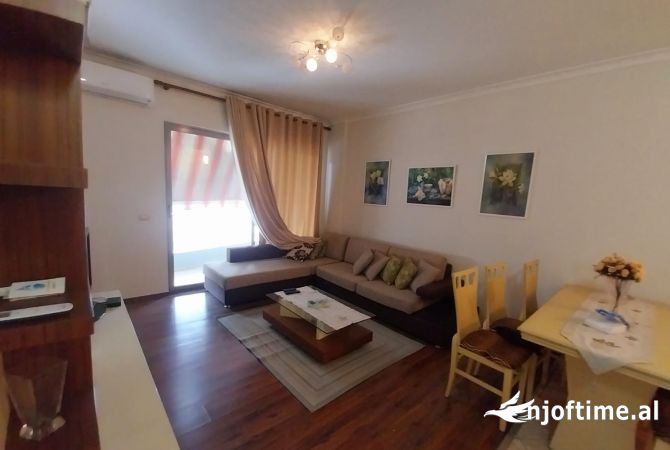 Qera 2+1 Astir. 450 Euro/Muaj