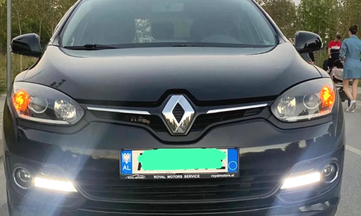 Auto in Vendita a Tirana, Renault, 2012 Diesel,Kambio Automatik Pagamento 4,600  Euro.