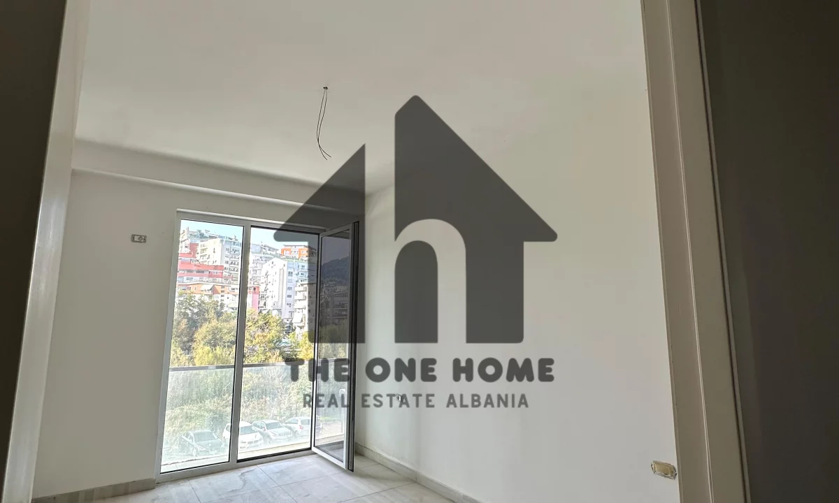 Appartamento in vendita a Tirana 2+1, Arredato