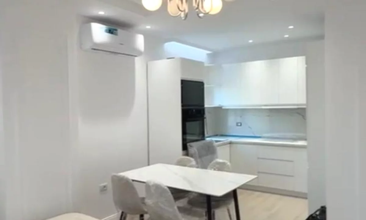 Appartamento in affitto a Tirana 2+1, Arredato