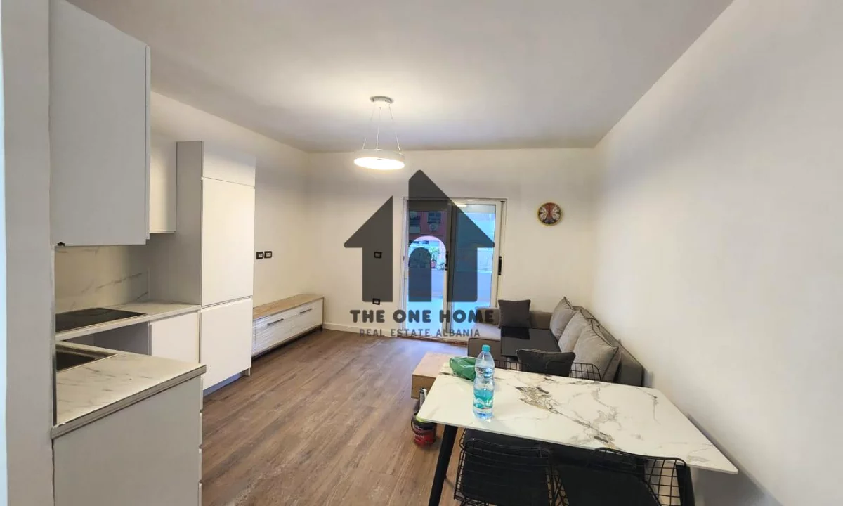 Shtepi ne shitje Apartament ne Tirane, 1+1, Mobilimi E mobiluar, Pagesa 180,000  Euro.