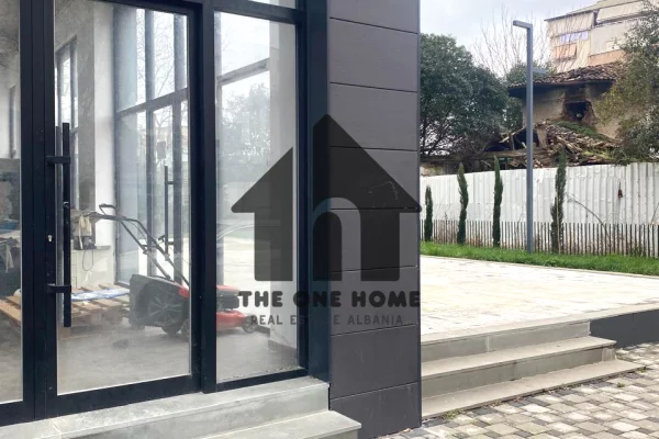 Ambient Biznesi Qera - E pershatshme per Bar & Restorant / Qender. (nje super mundesi )