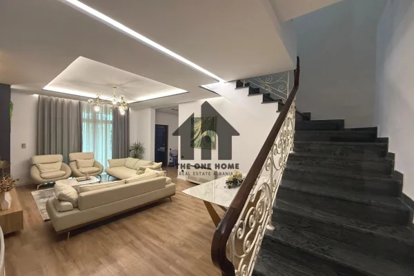 Ap.Dublex Qera 3+1+3Wc+2Garazh / Kodra Diellit (prane Unazes)