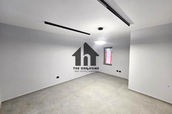 Ambient biznesi me qera 1+1 ne Tirane - 100,000 Leke