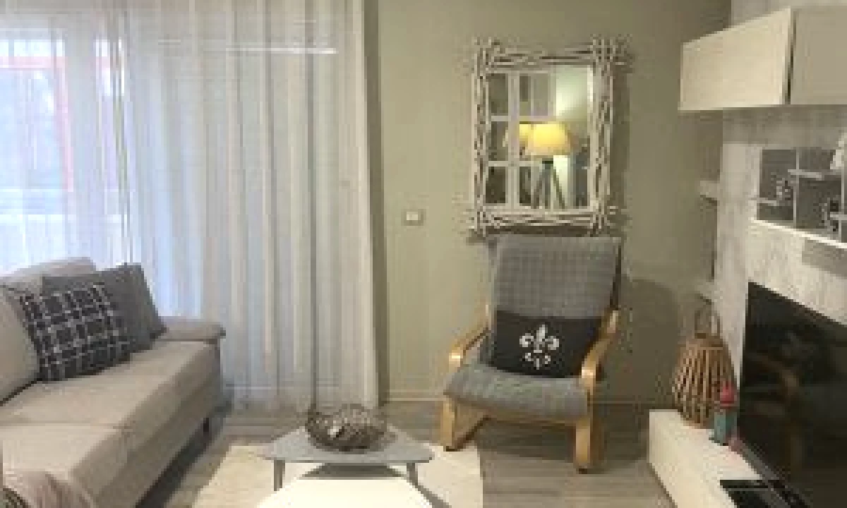 Shtepi ne shitje Apartament ne Tirane, 2+1, Mobilimi E mobiluar, Pagesa 19,500,000  Leke.