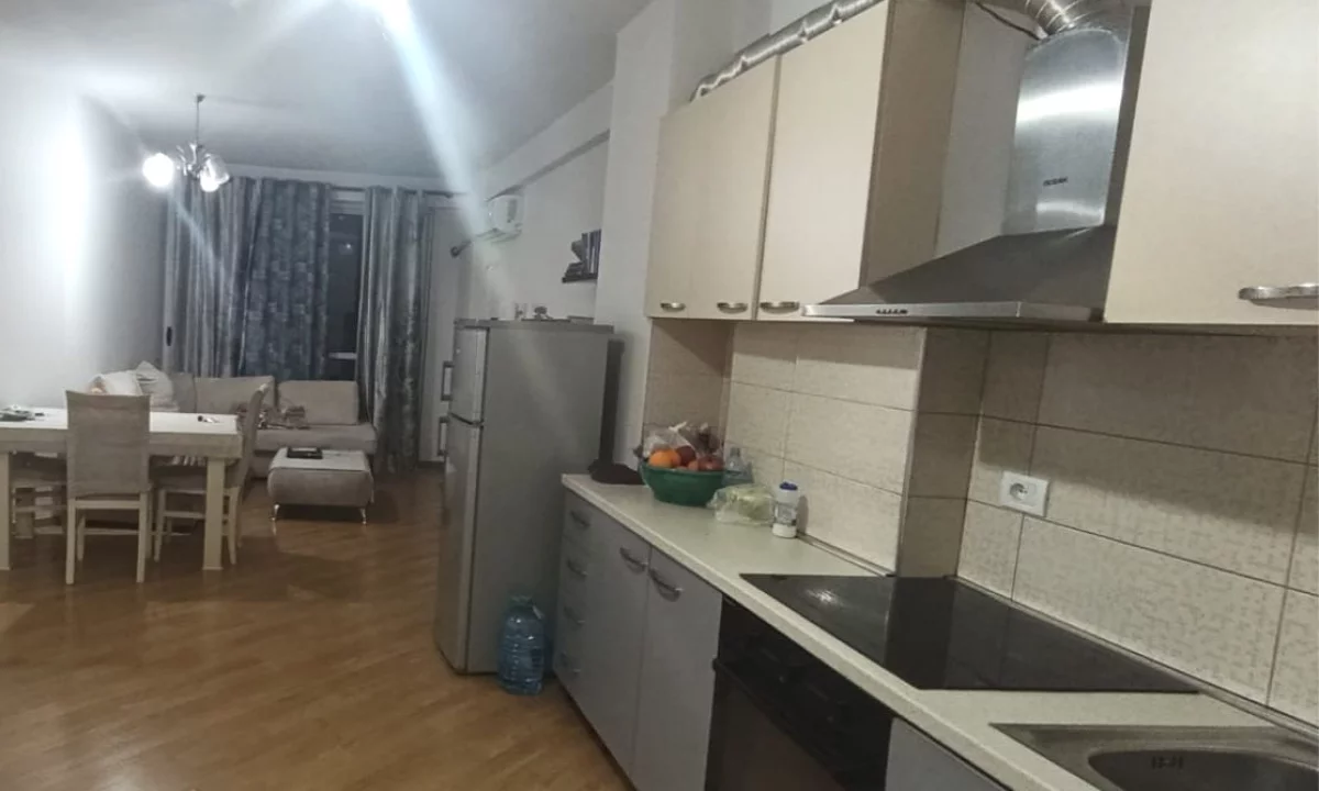 Shtepi me qera Apartament ne Tirane, 1+1, Mobilimi E mobiluar, Pagesa 360  Euro.