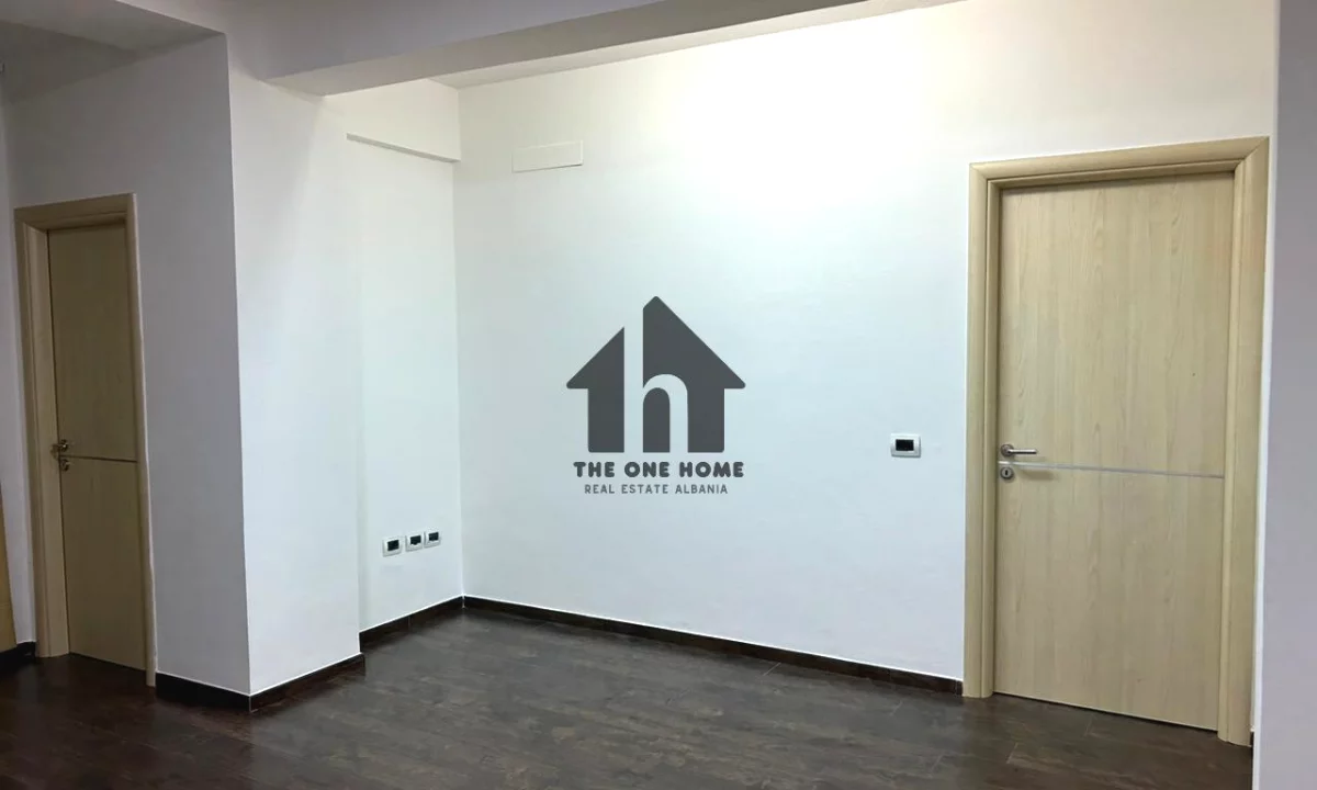 Shtepi ne shitje Apartament ne Tirane, 1+1, Mobilimi Pjeserisht e mobiluar, Pagesa 210,000  Euro.