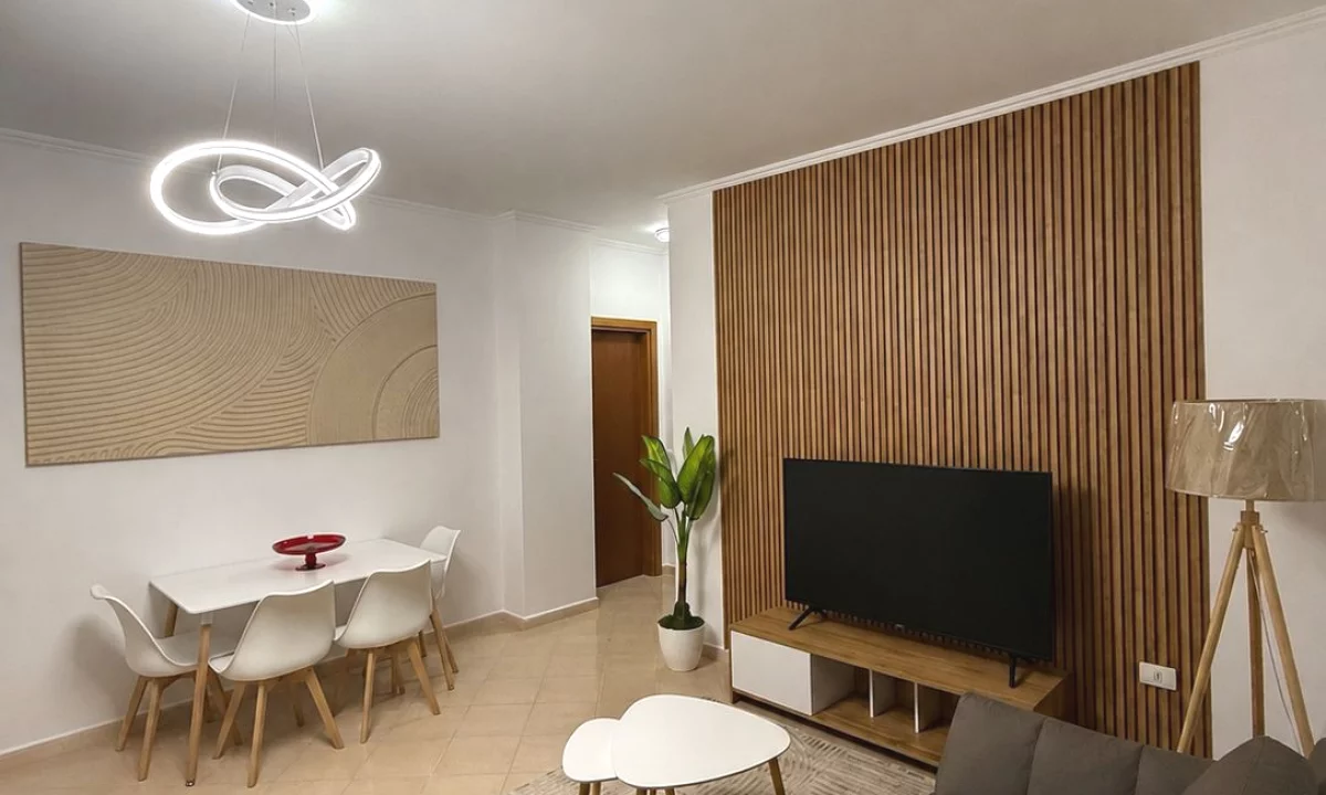 Shtepi ne shitje Apartament ne Tirane, 2+1, Mobilimi E mobiluar, Pagesa 175,000  Euro.