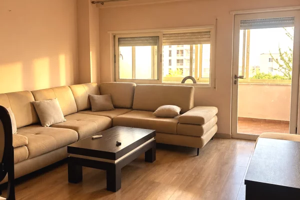 Shtepi me qera Apartament ne Tirane, 1+1, Mobilimi E mobiluar, Pagesa 600  Euro.