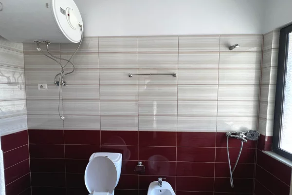 Shtepi me qera Apartament ne Tirane, 2+1, Mobilimi E mobiluar, Pagesa 500  Euro.
