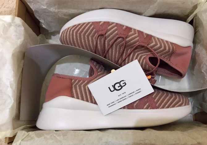 Veshje dhe Aksesor per te Rritur ne Tirane - 110 Euro