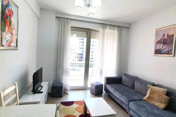🏡✨ Apartament LLUKSOZ 1+1 me Qira – RING Center “'FOLEJA E GJELBER” 🌆