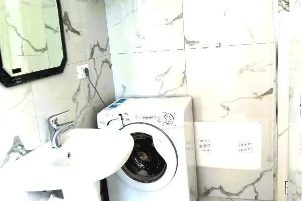 Shtepi me qera Apartament ne Tirane, Garsoniere, Mobilimi E mobiluar, Pagesa 30,000  Leke.