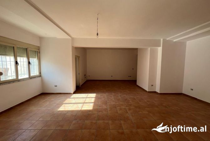 Business Property in Sale 1+1 in Tirana - 85,000 Euro