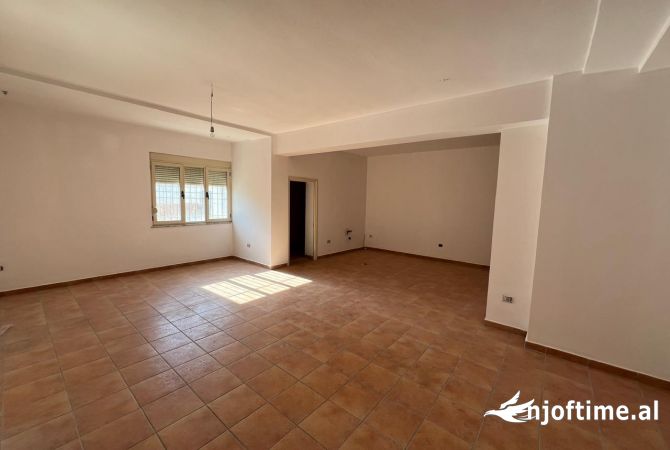 Business Property in Sale 1+1 in Tirana - 85,000 Euro