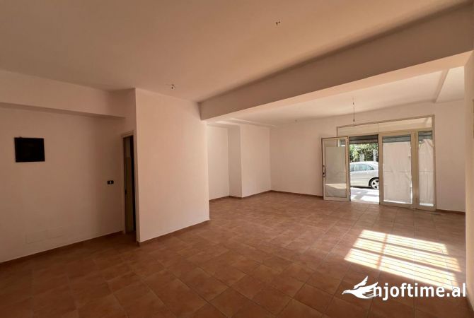 Business Property in Sale 1+1 in Tirana - 85,000 Euro