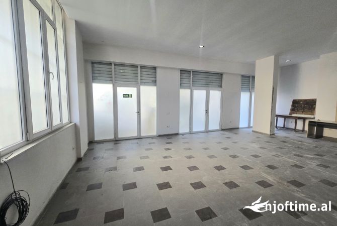 Ambient biznesi ne shitje, Ali Demi, super cmim