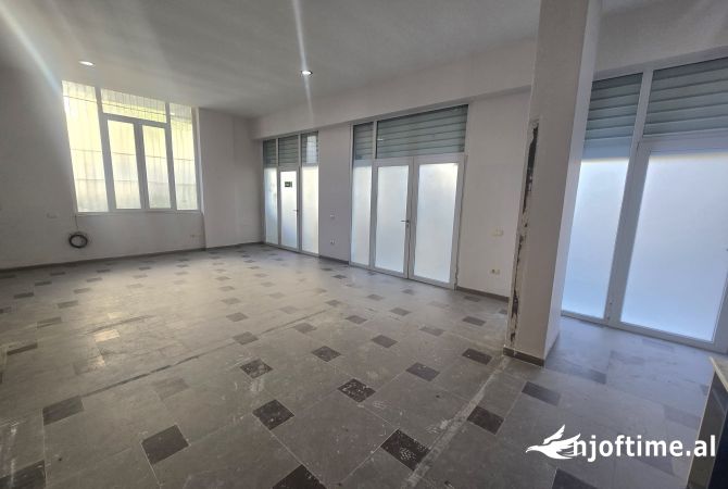 Business Property in Sale 1+1 in Tirana - 140,000 Euro