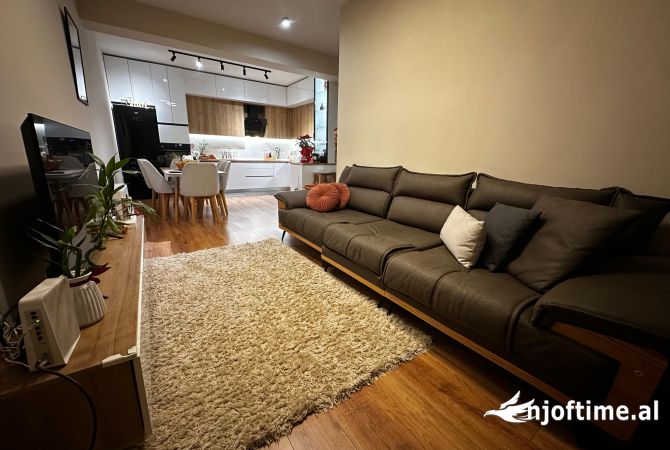 Apartament 2+1, Rruga e Kavajes