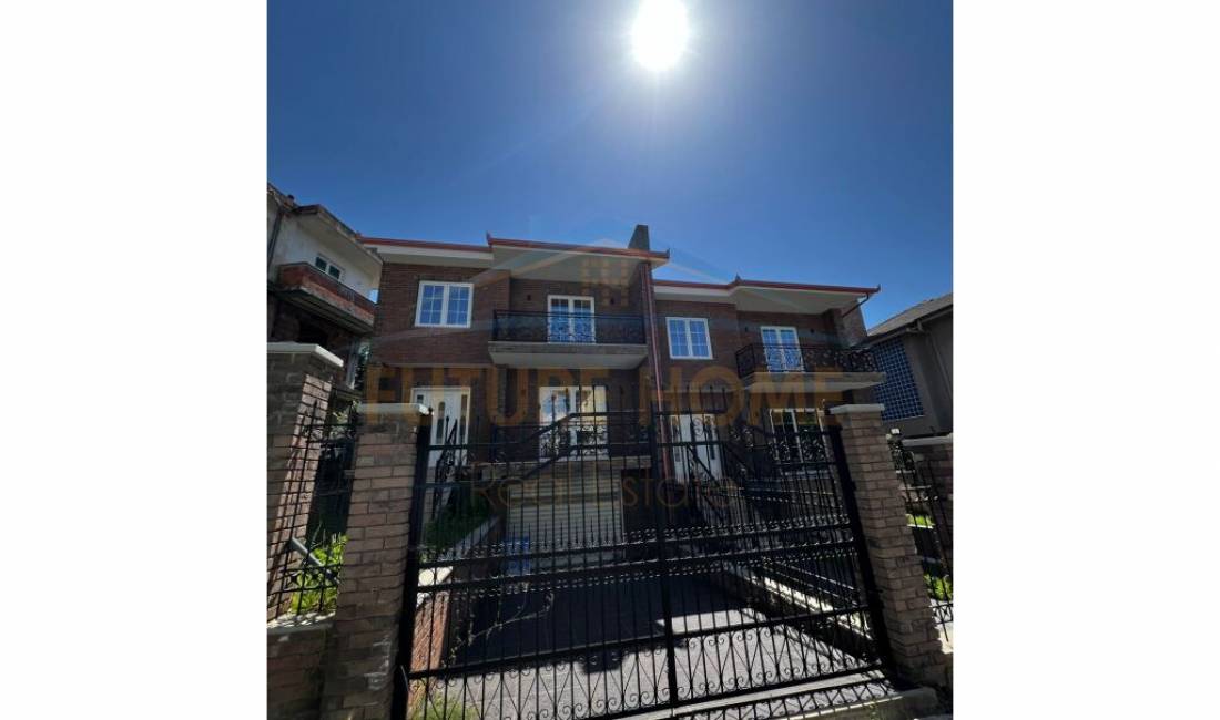 Luxury villas for sale in Tirana 4+1, Emty