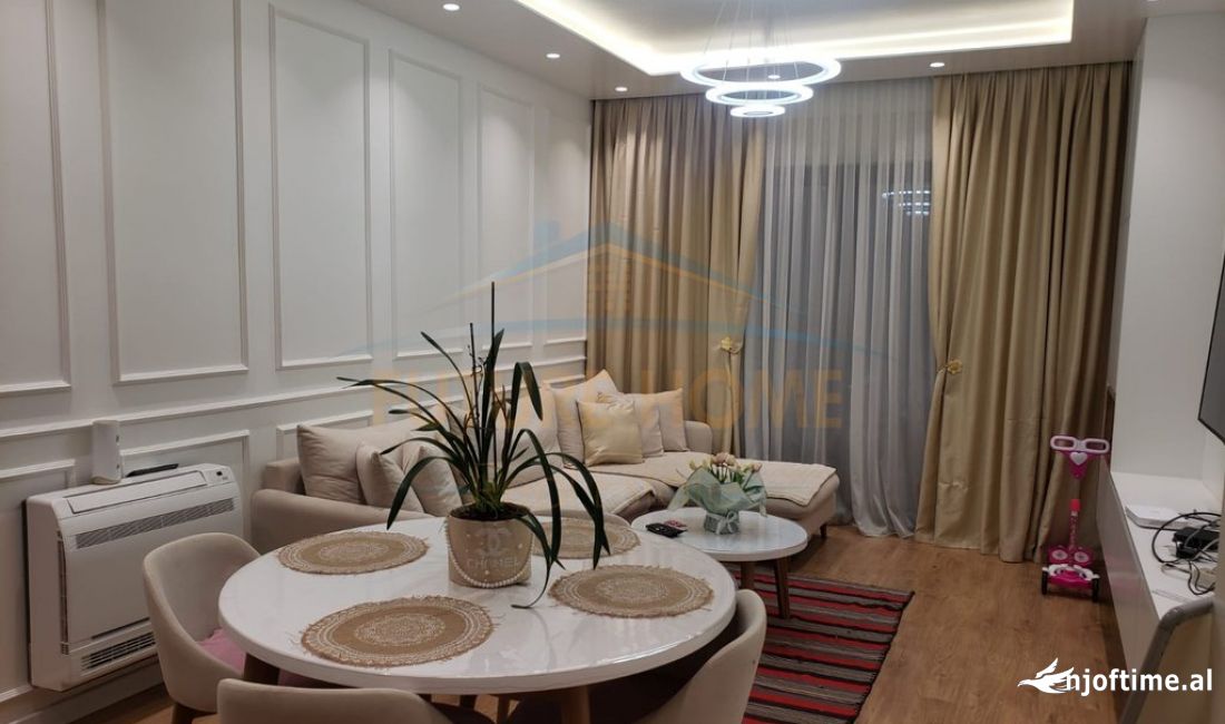 Shtepi ne shitje Apartament ne Tirane, 2+1, Mobilimi E mobiluar, Pagesa 250,000  Euro.