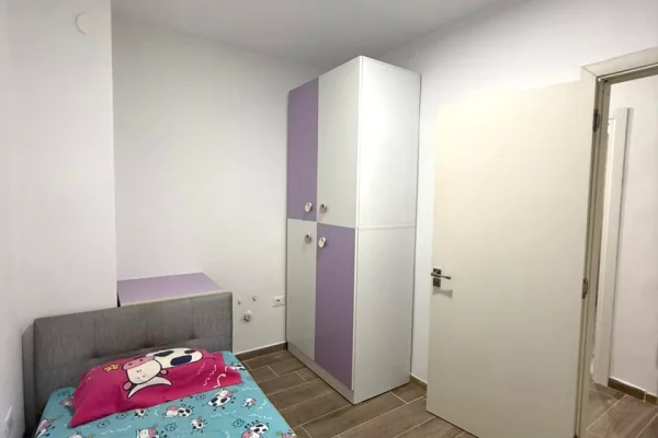 Appartamento in affitto a Tirana 2+1, Arredato