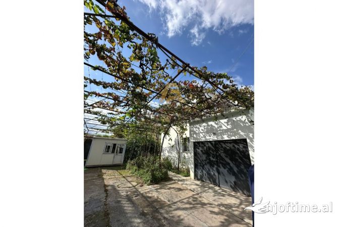 Business Property in Sale 1+1 in Tirana - 2,500,000 Euro