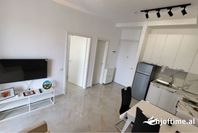Appartamento in affitto a Tirana 1+1, Arredato