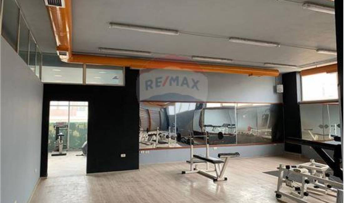 NJESI BIZNESI PER SHITJE - QENDER DURRES