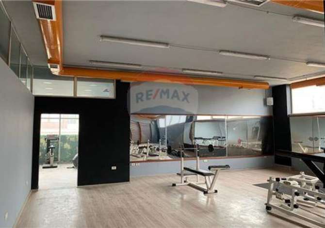 Ambiente Commerciale in Vendita 1+1 a Durazzo - 1,200 Euro