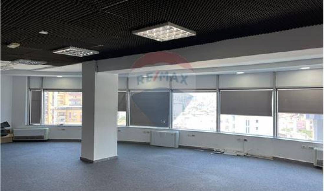 AMBIENT ZYRE PER QIRA TE KOMPLEKSI HALILI