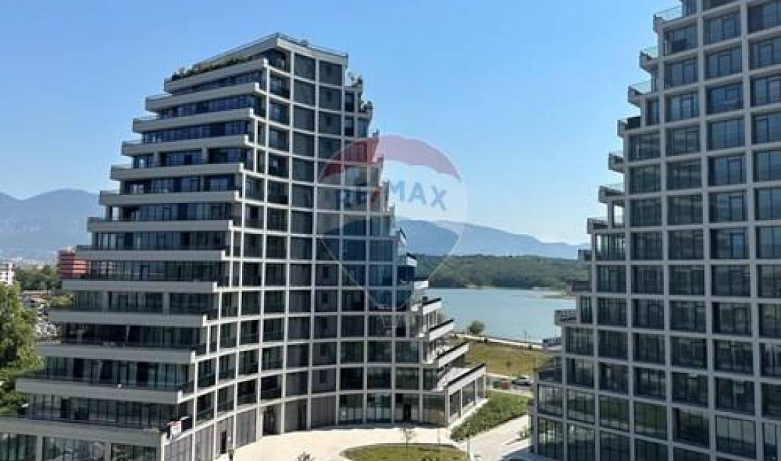 Jepet ambient komercial per Qira te "Lakeview"!