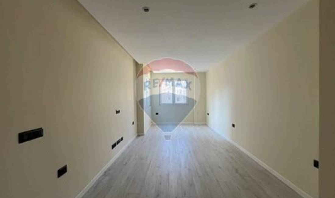 Zyre Per Qira Ne Bllok