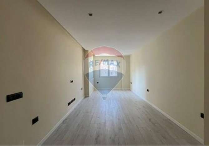 Zyre Per Qira Ne Bllok