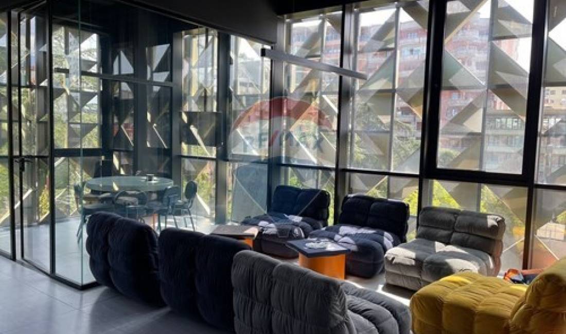 ZYRE PER QIRA TE RAINBOW CENTER BLLOK